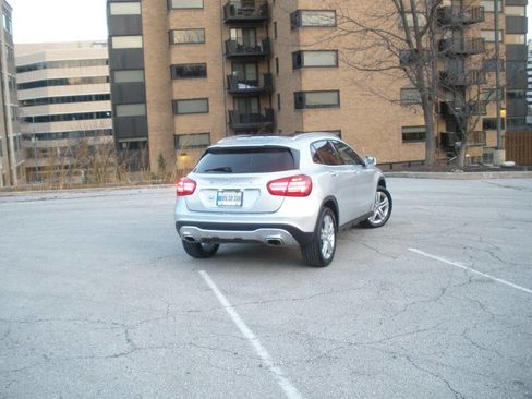 Used 2019 Mercedes-Benz GLA 250 4MATIC image 18