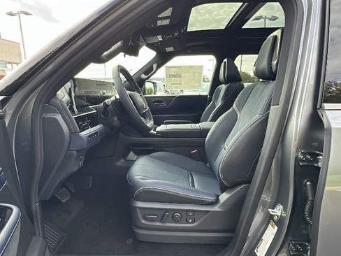 New 2026 INFINITI QX80 4WD image 7