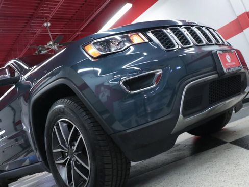 Used 2021 Jeep Grand Cherokee Limited image 30
