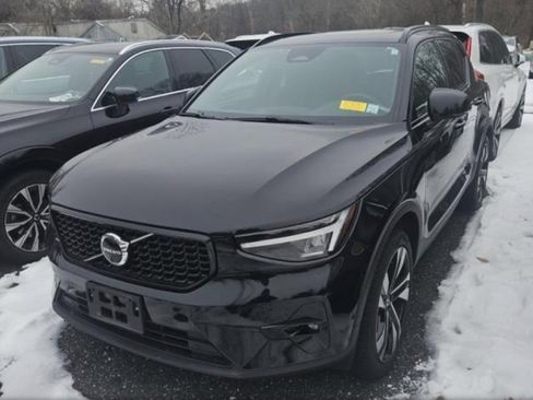 Certified 2023 Volvo XC40 B5 Plus w/ Climate Package image 1