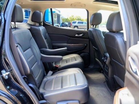 Used 2023 GMC Acadia Denali w/ Denali Ultimate Package FWD image 2