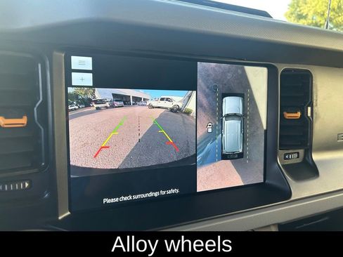 Used 2023 Ford Bronco Badlands w/ Sasquatch Package image 11