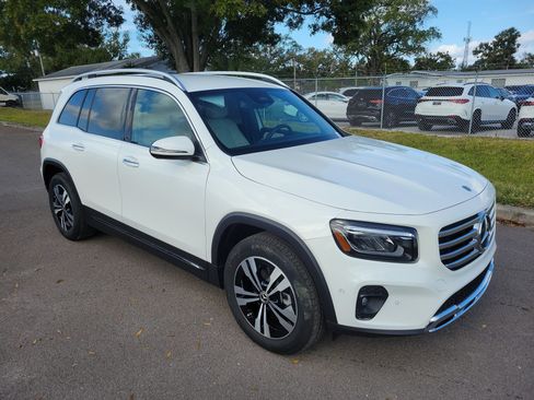 Certified 2025 Mercedes-Benz GLB 250 image 2