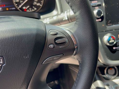 Used 2025 Nissan Murano SV AWD/4WD image 19