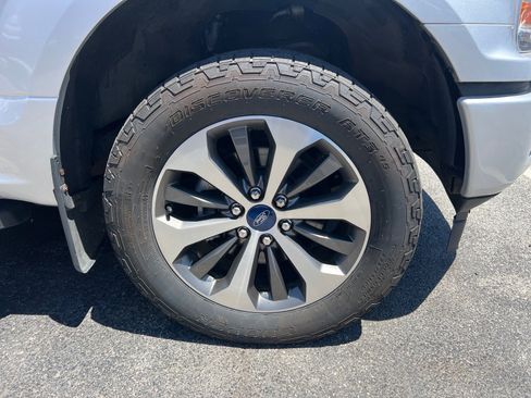 Used 2019 Ford F150 XL w/ Equipment Group 101A Mid AWD/4WD image 4