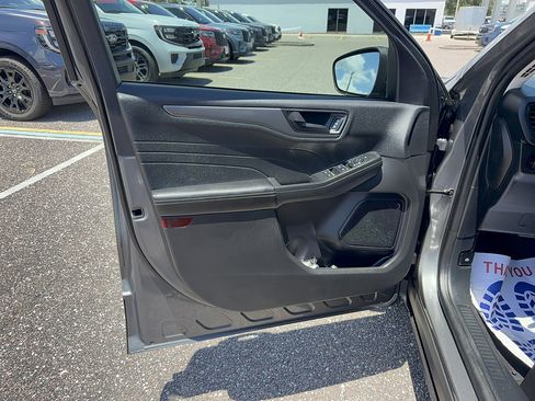 Certified 2024 Ford Escape Active FWD image 8