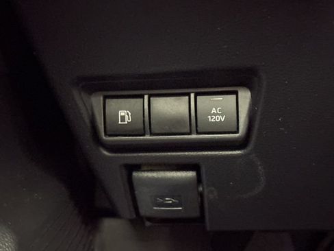 Used 2024 Toyota Prius Prime FWD image 40
