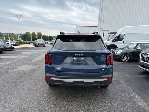 Used 2024 Kia Sorento SX AWD/4WD image 5