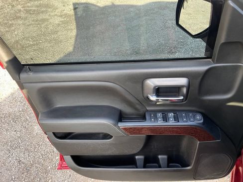 Used 2019 GMC Sierra 1500 SLE w/ SLE Value Package AWD/4WD image 16