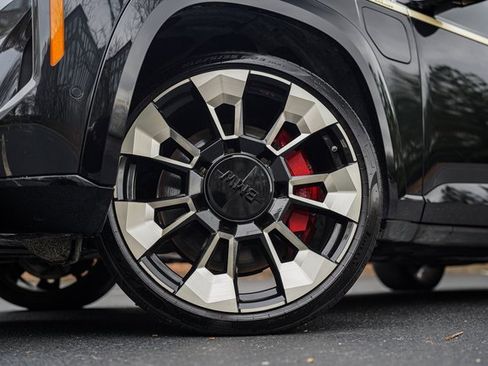 Used 2023 BMW XM Base w/ M Driver's Package image 18