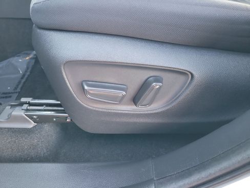 Certified 2023 Toyota Highlander L image 18