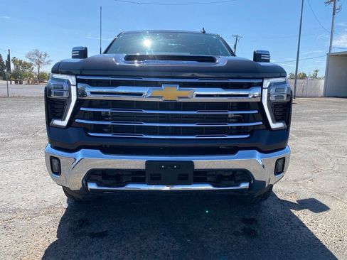 Used 2024 Chevrolet Silverado 2500 LTZ AWD/4WD image 21