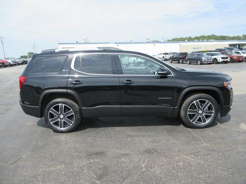 Used 2021 GMC Acadia SLT w/ Preferred Package FWD image 4