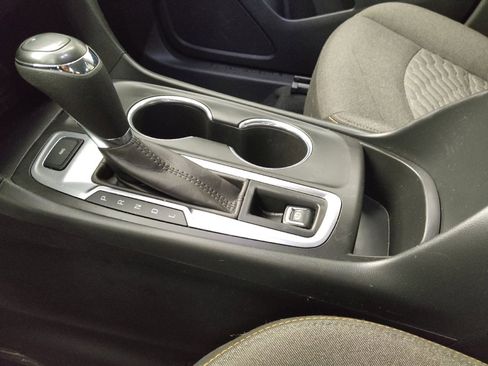 Used 2021 Chevrolet Equinox LT AWD/4WD image 26