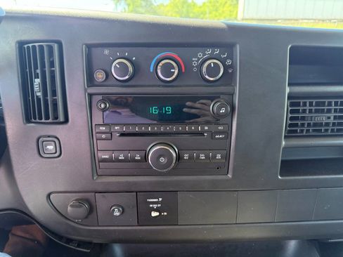 Used 2014 Chevrolet Express 3500 LT w/ LT Preferred Equipment Group RWD image 17
