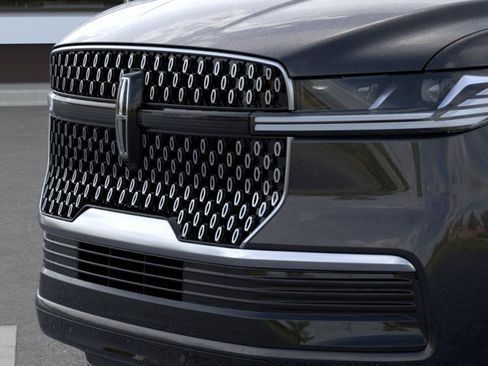 New 2026 Lincoln Navigator Reserve AWD/4WD image 17