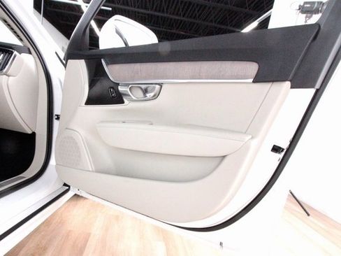 Certified 2023 Volvo S90 B6 Plus image 22