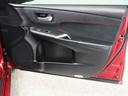 Used 2016 Toyota Camry XSE w/ Moonroof Package FWD image 38