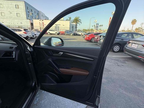 Used 2019 Audi Q5 Premium Plus w/ Premium Plus Package image 74