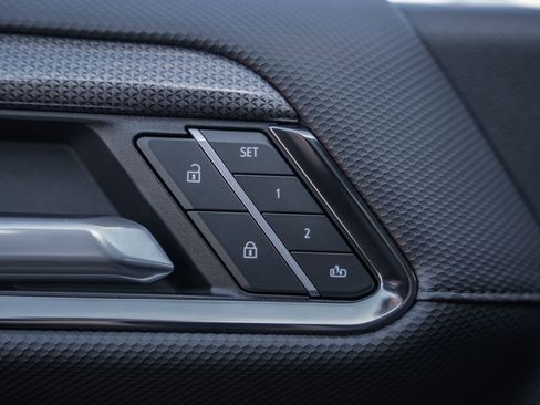 Used 2024 Chevrolet Silverado 1500 ZR2 w/ Technology Package image 47