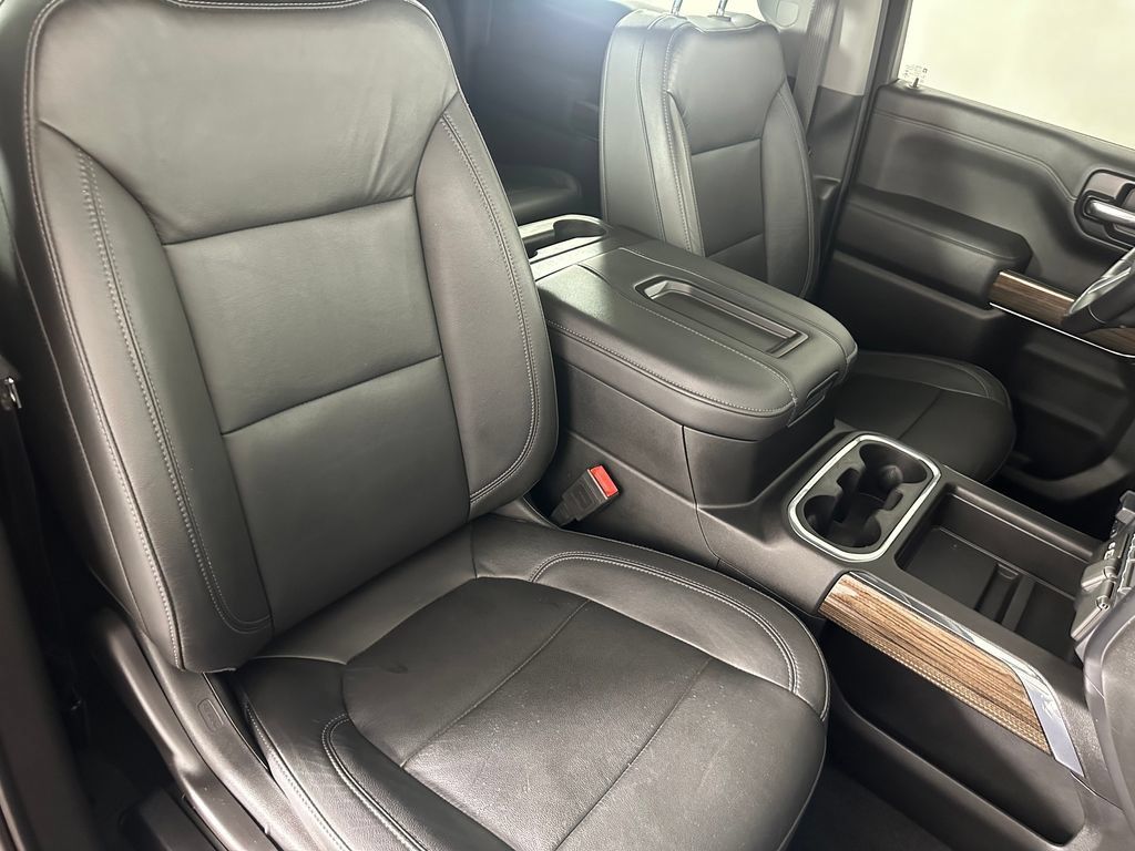 Used 2020 Chevrolet Silverado 1500 LT Trail Boss AWD/4WD image 31