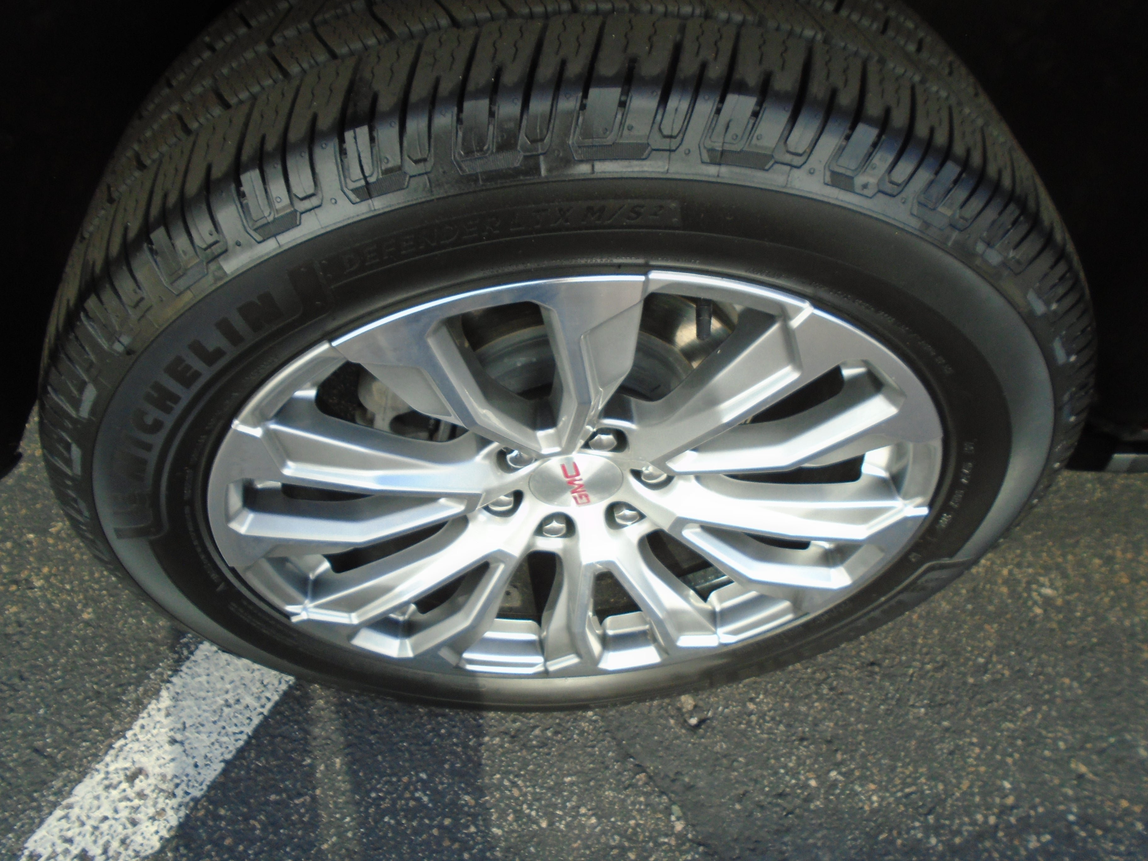 Used 2023 GMC Yukon Denali AWD/4WD image 21