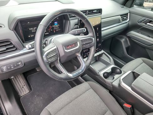 Used 2025 GMC Terrain Elevation image 8
