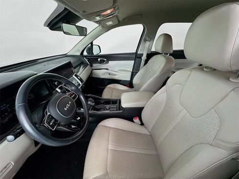 Used 2022 Kia Sorento S image 22