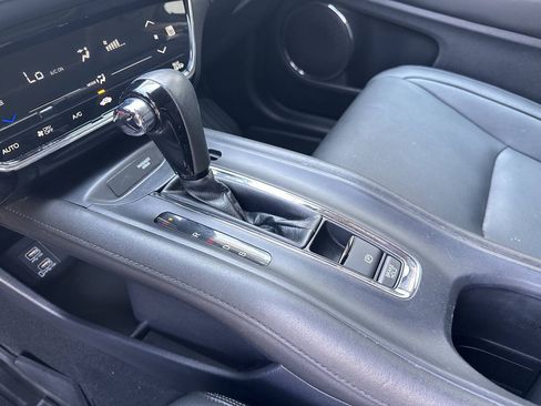 Used 2019 Honda HR-V Touring image 37