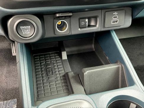 New 2025 Ford Maverick Lariat w/ Black Appearance Package image 18