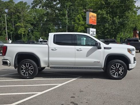 Used 2022 GMC Sierra 1500 AT4 w/ AT4 Premium Package AWD/4WD image 6