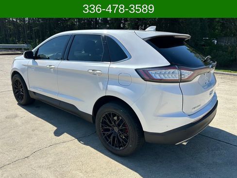 Used 2017 Ford Edge Titanium w/ Technology Package AWD/4WD image 3