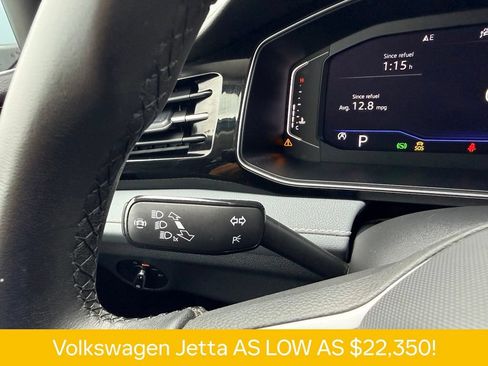 Used 2025 Volkswagen Jetta SEL FWD image 27