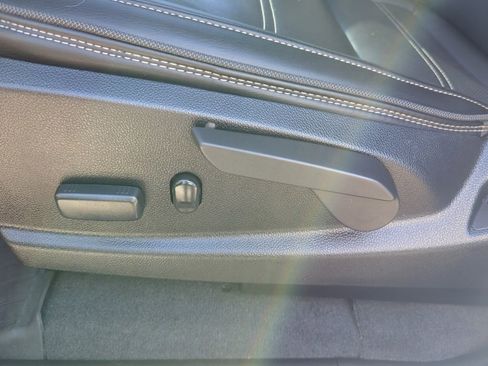 Used 2020 GMC Canyon Denali image 14