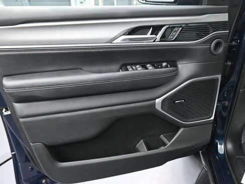 New 2026 Jeep Grand Wagoneer 4WD image 32