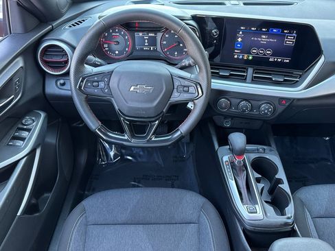 Used 2024 Chevrolet Trax RS image 17