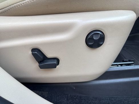 Used 2018 Jeep Grand Cherokee Limited image 35