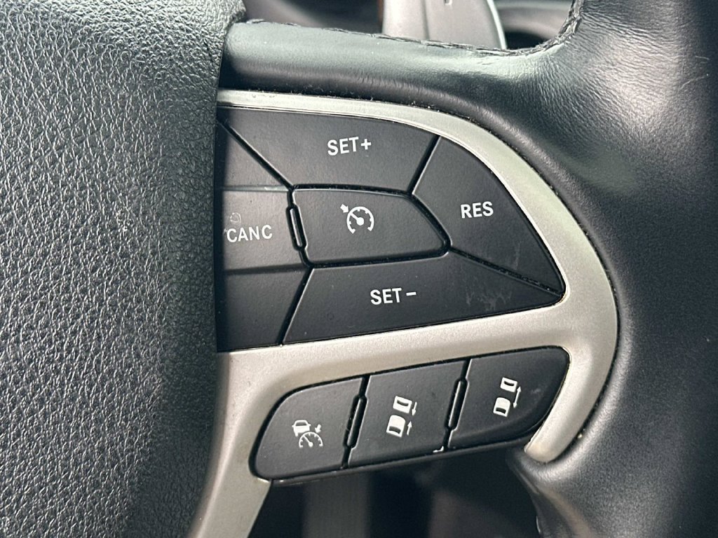 Used 2018 Jeep Grand Cherokee Summit w/ Platinum Series Group AWD/4WD image 26