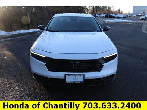 Certified 2025 Honda Accord SE image 2