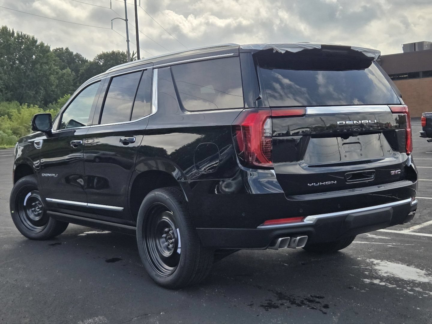 New 2026 GMC Yukon Denali w/ Sun & Power Step Package AWD/4WD image 18