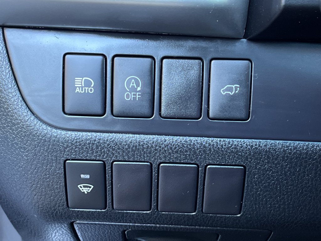 Used 2017 Toyota Highlander XLE w/ Carpet Mat Package AWD/4WD image 30
