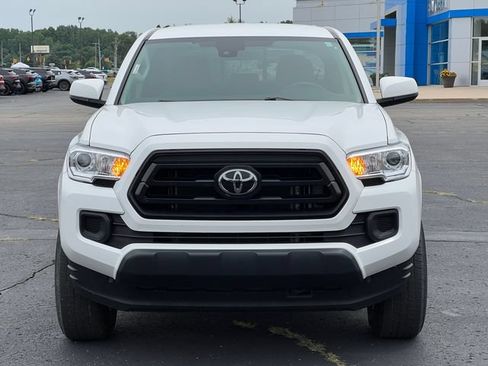 Used 2023 Toyota Tacoma SR AWD/4WD image 38