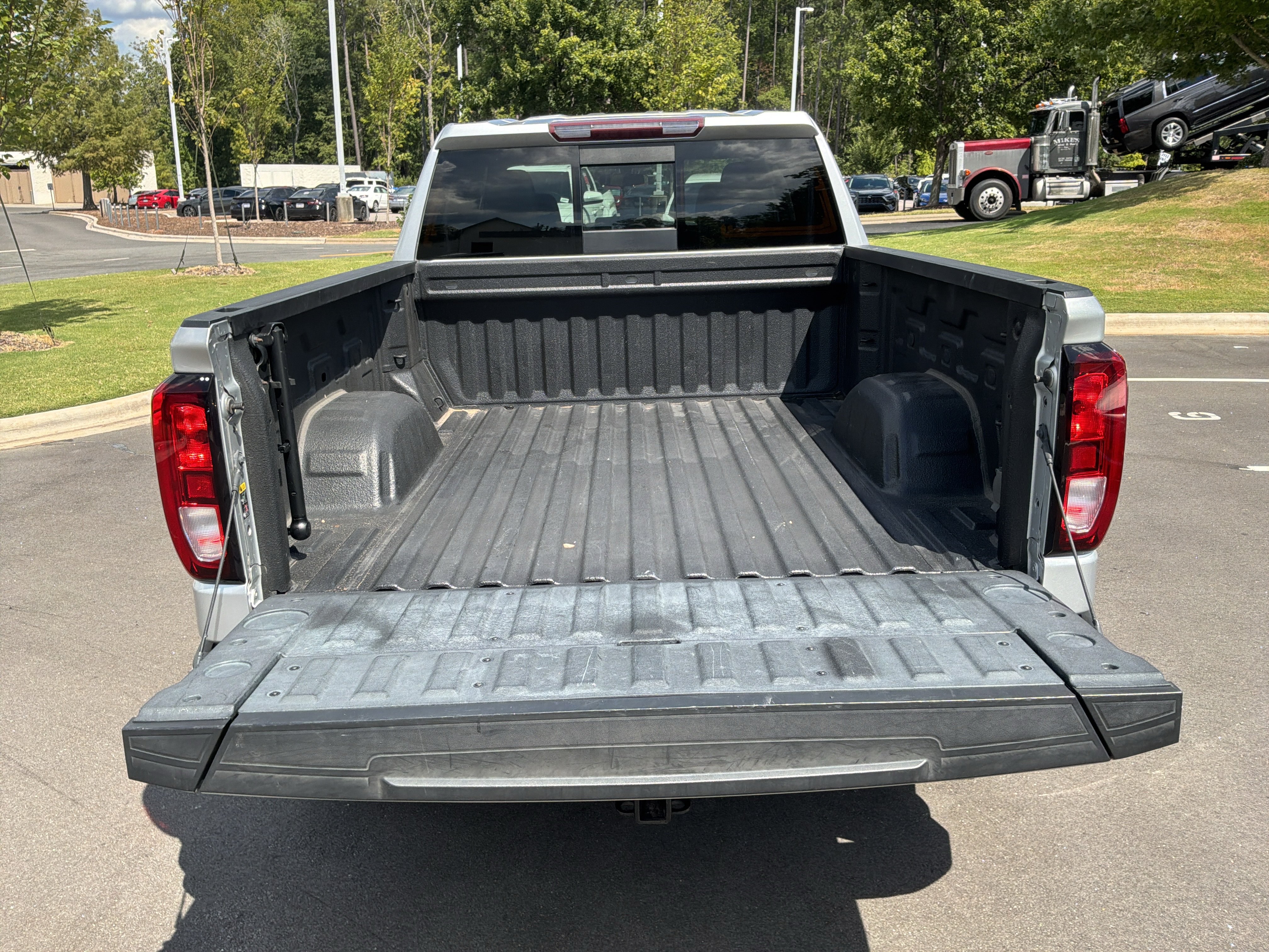 Used 2021 GMC Sierra 1500 Elevation w/ Preferred Package AWD/4WD image 31