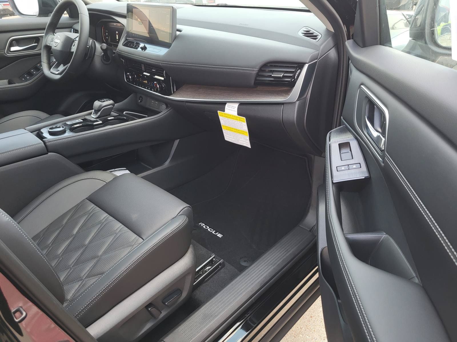 New 2026 Nissan Rogue Platinum AWD/4WD image 11