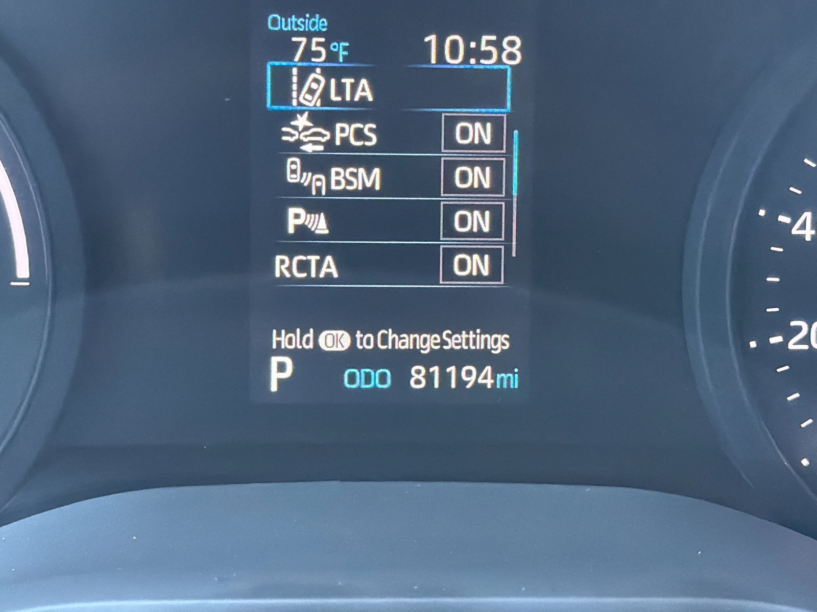 Used 2022 Toyota Sienna XLE FWD image 32