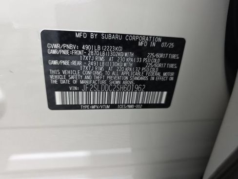 Certified 2025 Subaru Forester Premium AWD/4WD image 39
