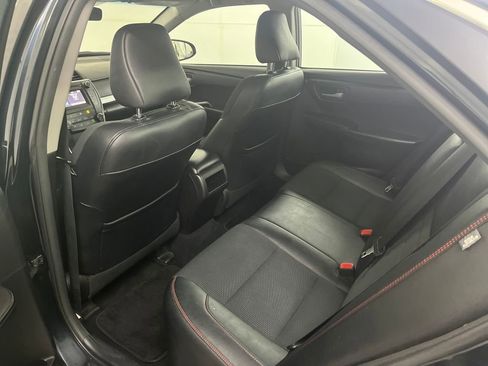 Used 2017 Toyota Camry SE image 24
