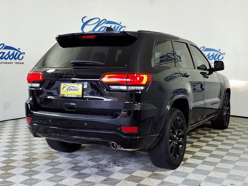 Used 2021 Jeep Grand Cherokee Laredo X RWD image 6