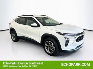 Used 2025 Chevrolet Trax LT FWD video 1