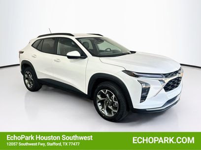 Used 2025 Chevrolet Trax LT
